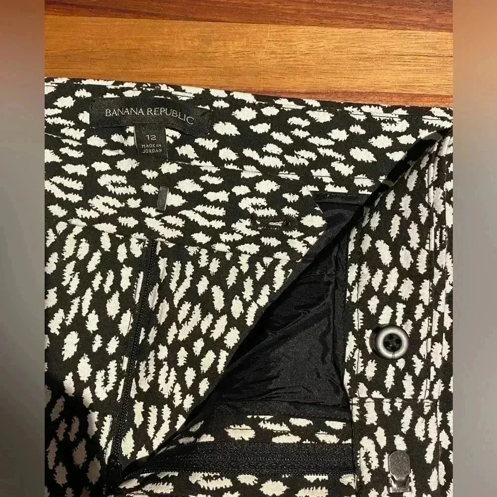 Banana Republic Slim Leopard-Print Jacquard Ankle Pants, size 12